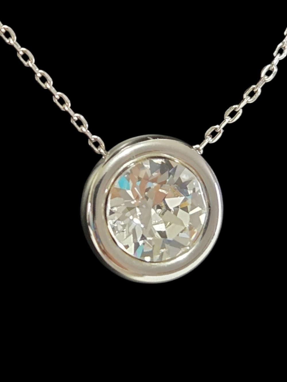 White House Black Market Round Crystal From Swarovski 18" Necklace - Picture 2 of 5